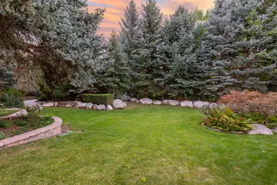 2238 E Cottonwood Cove Ln S, Cottonwood Heights, UT 84121 - Photo 105