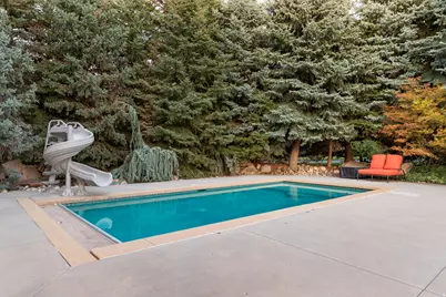 2238 E Cottonwood Cove Ln S, Cottonwood Heights, UT 84121 - Photo 73