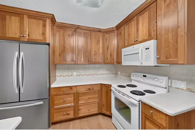 3298 Cherokee Ln N, Provo, UT 84604 - Photo 11