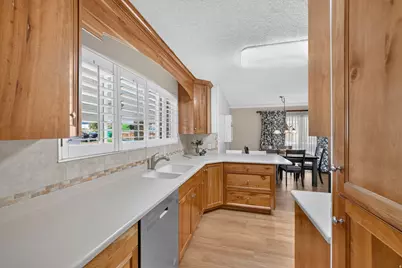 3298 Cherokee Ln N, Provo, UT 84604 - Photo 7