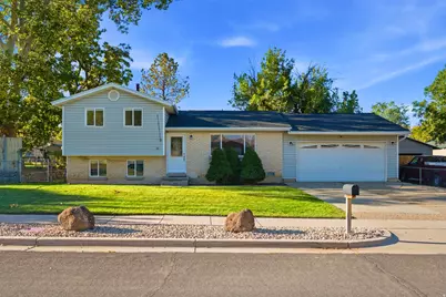 581 W 1750 N, Clinton, UT 84015 - Photo 3