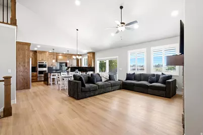 3287 W 2300 N, Clinton, UT 84015 - Photo 7