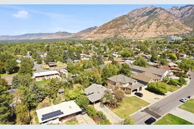 2373 E 6660 S, Cottonwood Heights, UT 84121 - Photo 19