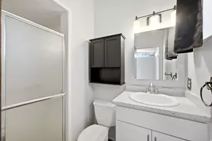 2373 E 6660 S, Cottonwood Heights, UT 84121 - Photo 9
