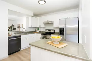 293 W Apple Cross Way S, Murray, UT 84107 - Photo 5