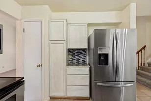 11878 S Hidden Valley Dr E, Sandy, UT 84094 - Photo 13