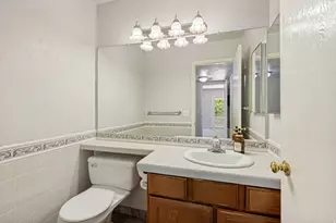 11878 S Hidden Valley Dr E, Sandy, UT 84094 - Photo 19