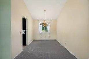 11878 S Hidden Valley Dr E, Sandy, UT 84094 - Photo 9