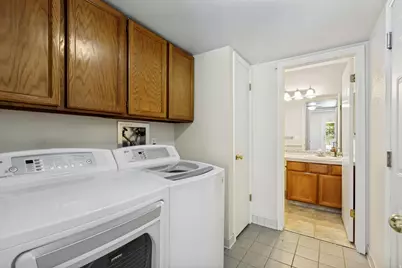 11878 S Hidden Valley Dr E, Sandy, UT 84094 - Photo 17