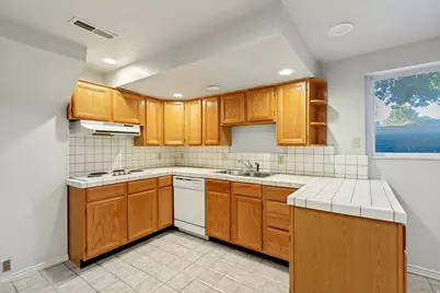 11878 S Hidden Valley Dr E, Sandy, UT 84094 - Photo 27