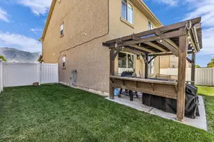 1719 N 25 E, Layton, UT 84041 - Photo 21