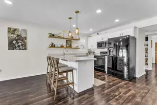 1719 N 25 E, Layton, UT 84041 - Photo 3