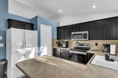 2652 S Athena Dr W, Magna, UT 84044 - Photo 5