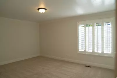 294 W Jennings Ln, Centerville, UT 84014 - Photo 15