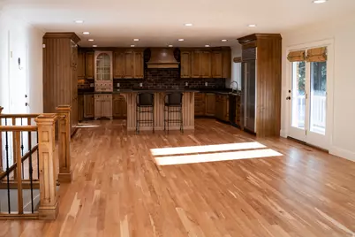 294 W Jennings Ln, Centerville, UT 84014 - Photo 5