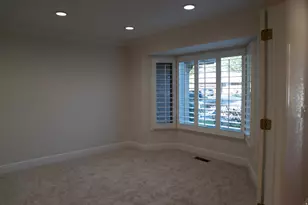 294 W Jennings Ln, Centerville, UT 84014 - Photo 3