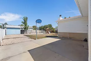 4288 W Yorkshire Cir, South Jordan, UT 84009 - Photo 41