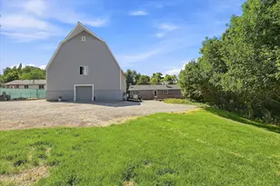 231 E 100 S, Hyrum, UT 84319 - Photo 53