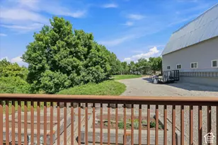 231 E 100 S, Hyrum, UT 84319 - Photo 37