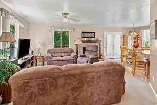 231 E 100 S, Hyrum, UT 84319 - Photo 9