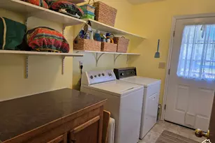 231 E 100 S, Hyrum, UT 84319 - Photo 27