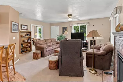 231 E 100 S, Hyrum, UT 84319 - Photo 5
