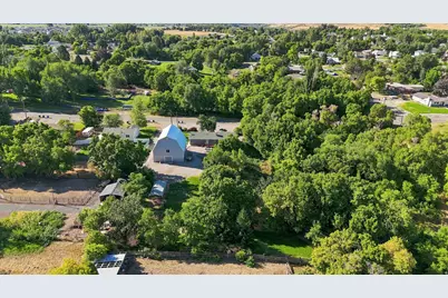 231 E 100 S, Hyrum, UT 84319 - Photo 45