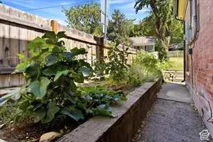 329 N Almond W, Salt Lake City, UT 84103 - Photo 27