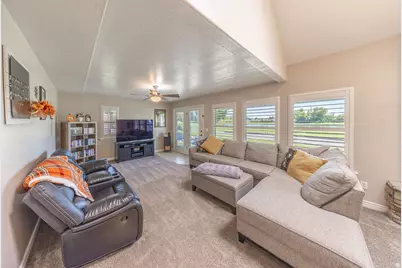 317 Willow Way, Pleasant View, UT 84414 - Photo 11