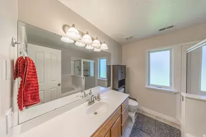 317 Willow Way, Pleasant View, UT 84414 - Photo 9
