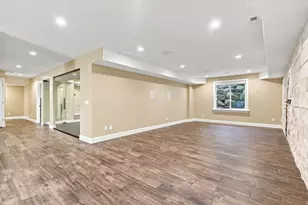 3149 E 10000 S, Sandy, UT 84092 - Photo 29