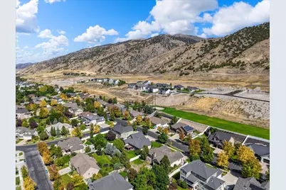 1211 Grandview Dr, Providence, UT 84332 - Photo 11