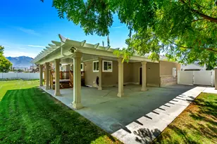 2126 W Silver Tree Circle, Riverton, UT 84065 - Photo 3