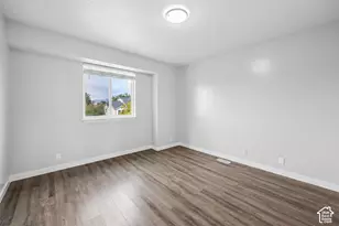 11385 S Abbottsford Ln E, Sandy, UT 84070 - Photo 17