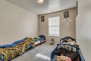1327 Lily Pad Dr, Spanish Fork, UT 84660 - Photo 5