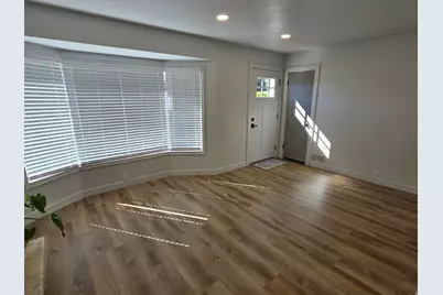 5342 S 2000 W, Roy, UT 84067 - Photo 7