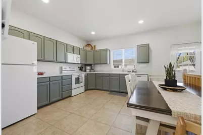 696 W 1960 N, Clinton, UT 84015 - Photo 9