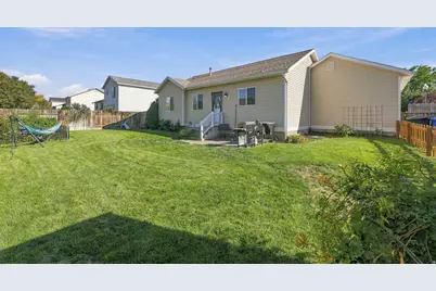 696 W 1960 N, Clinton, UT 84015 - Photo 27