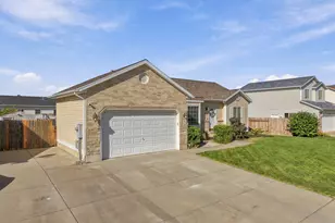 696 W 1960 N, Clinton, UT 84015 - Photo 43