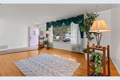 5822 S 2575 W, Roy, UT 84067 - Photo 7
