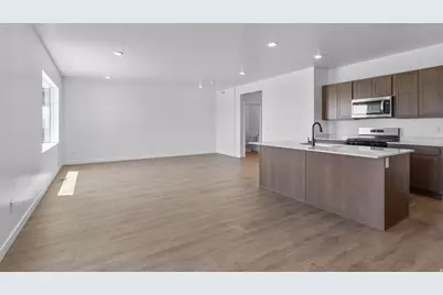 634 E Levengrove Dr #250, Lehi, UT 84048 - Photo 11