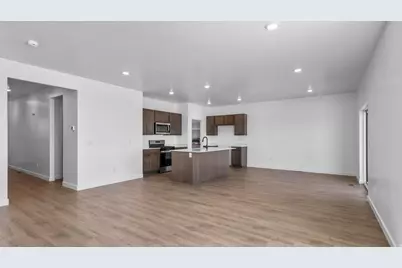 634 E Levengrove Dr #250, Lehi, UT 84048 - Photo 9