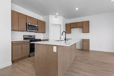 646 E Levengrove Dr #251, Lehi, UT 84048 - Photo 5