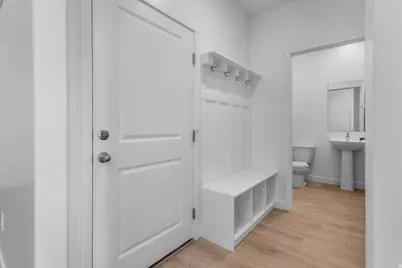 646 E Levengrove Dr #251, Lehi, UT 84048 - Photo 3