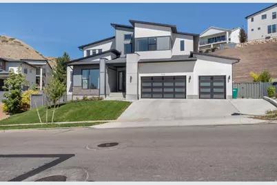 1924 W Oakridge Dr N, Lehi, UT 84048 - Photo 1