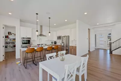 1924 W Oakridge Dr N, Lehi, UT 84048 - Photo 9