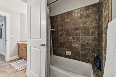 554 W 2400 S, Syracuse, UT 84075 - Photo 33
