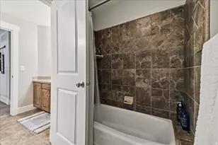 554 W 2400 S, Syracuse, UT 84075 - Photo 33