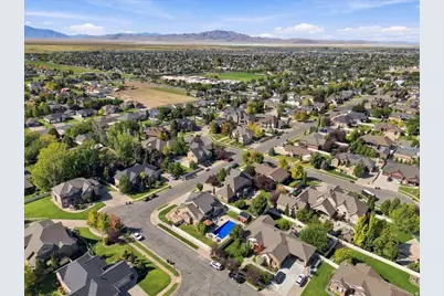 554 W 2400 S, Syracuse, UT 84075 - Photo 59