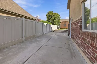 554 W 2400 S, Syracuse, UT 84075 - Photo 51